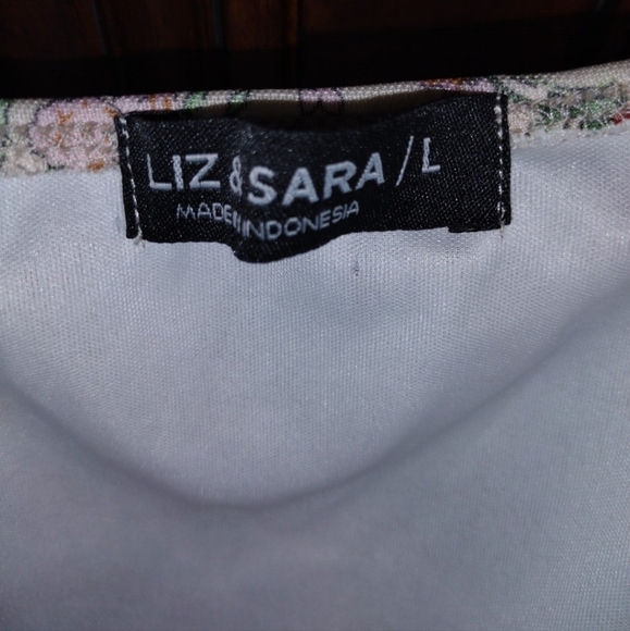 Dress - Picture 6 of 6